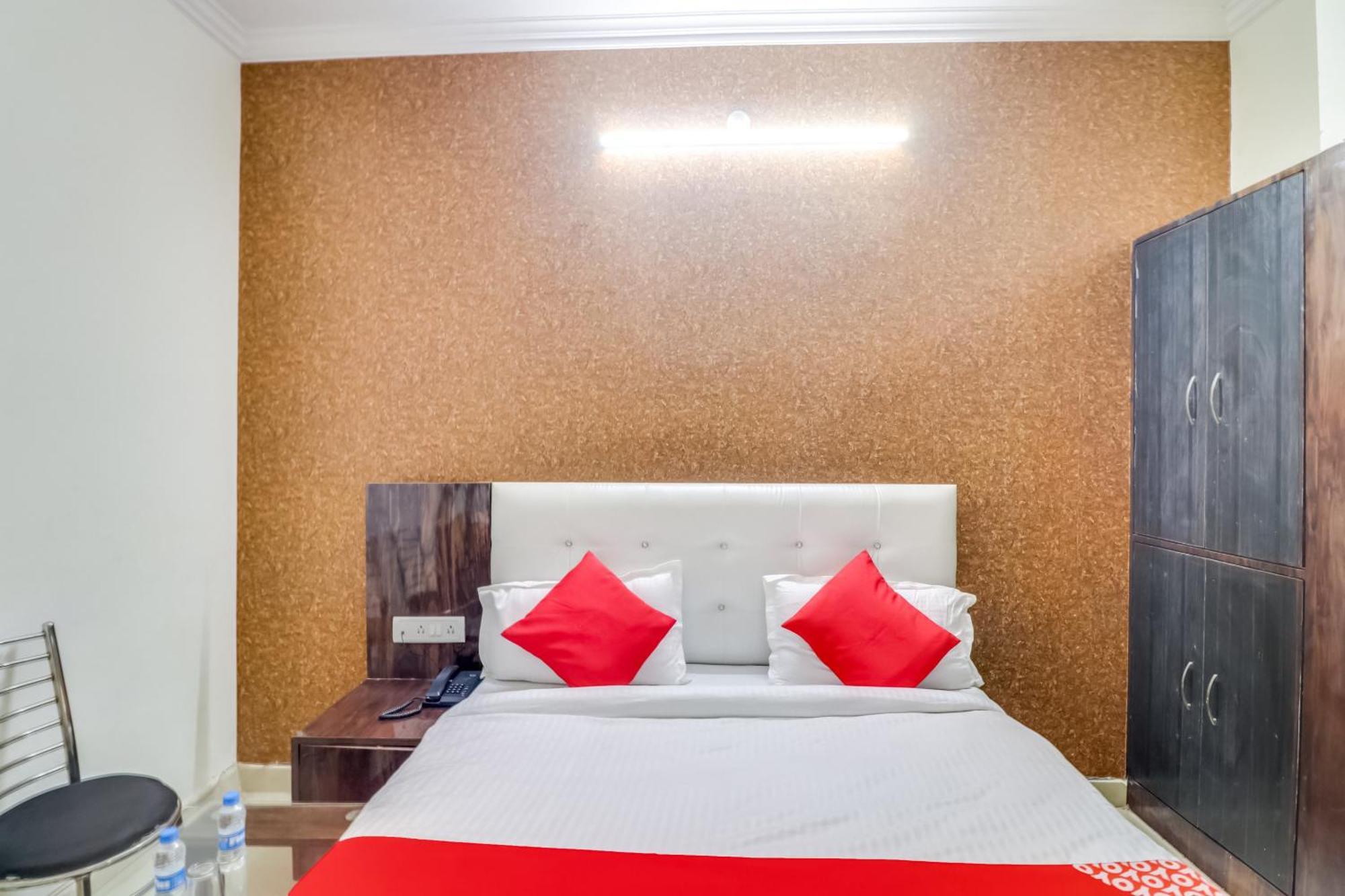 Hotel O Rodstar Chinhat 외부 사진