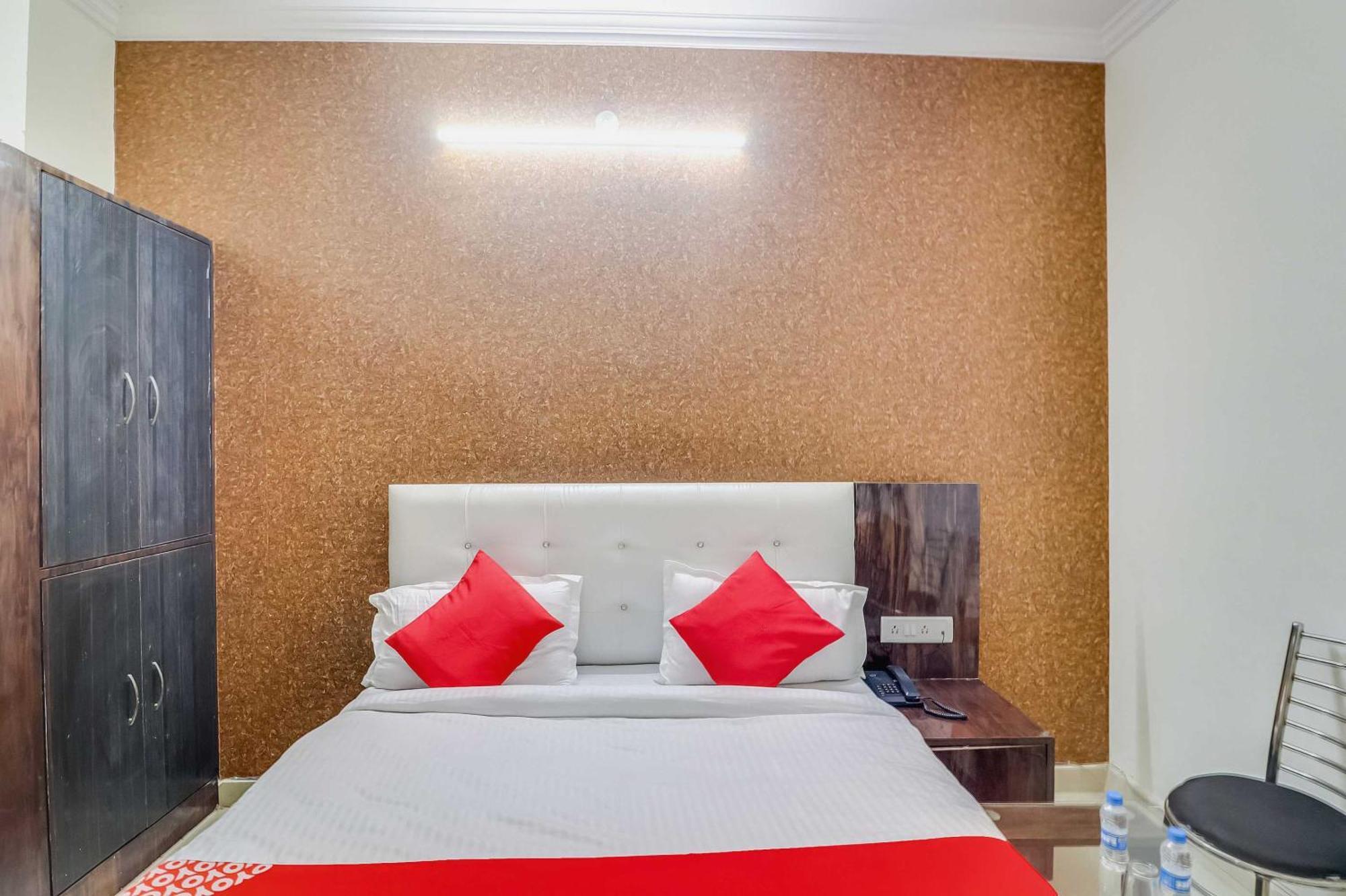 Hotel O Rodstar Chinhat 외부 사진